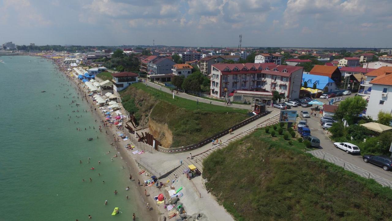 Vila Julia Костинещи Екстериор снимка