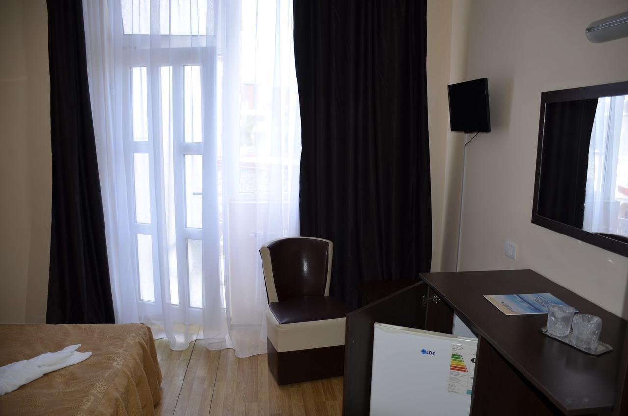 Vila Julia Костинещи Екстериор снимка