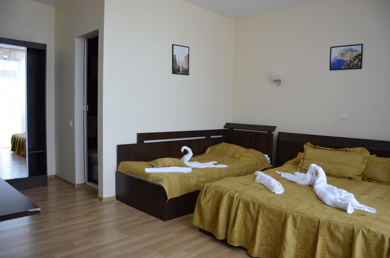 Vila Julia Костинещи Екстериор снимка